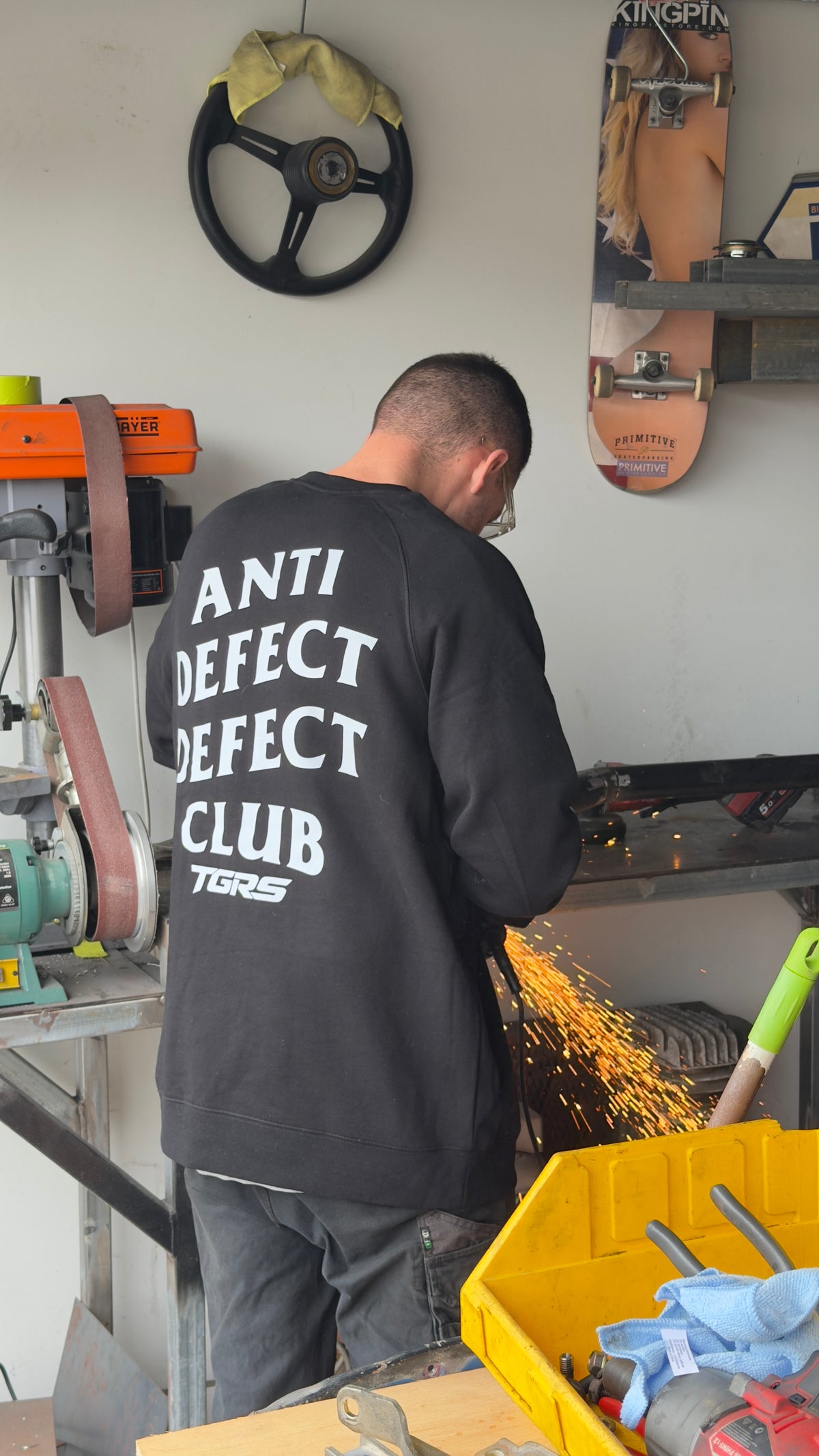 ANTI DEFECT DEFECT CLUB Crewneck